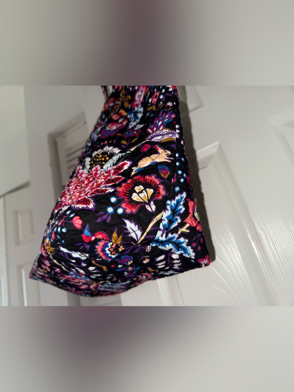 Vera Bradley Iconic Grand Tote (Reversible) in Foxwoods - Picture 3 of 8
